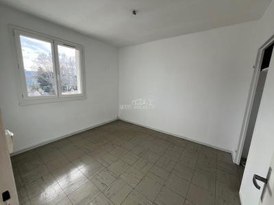 Appartement - 60 m² - 4 pièces