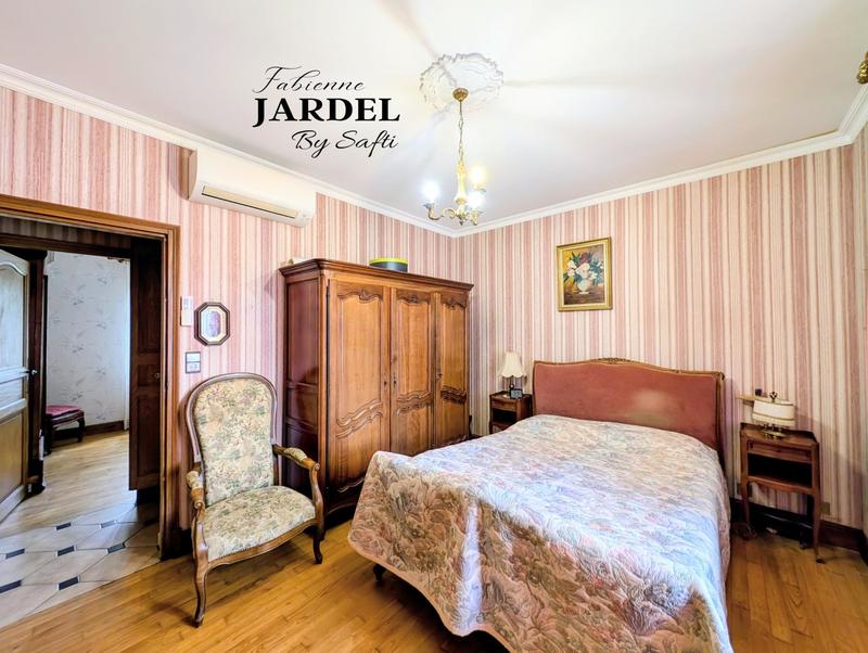 Maison - 174 m² - 5 pièces