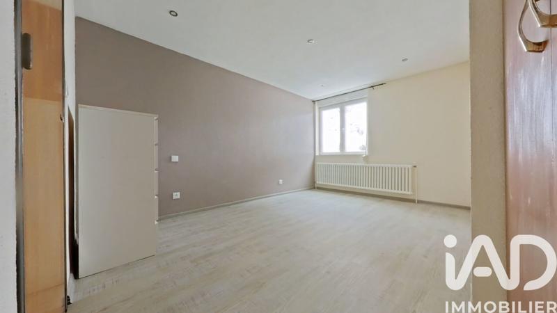 Maison - 211 m² - 8 pièces