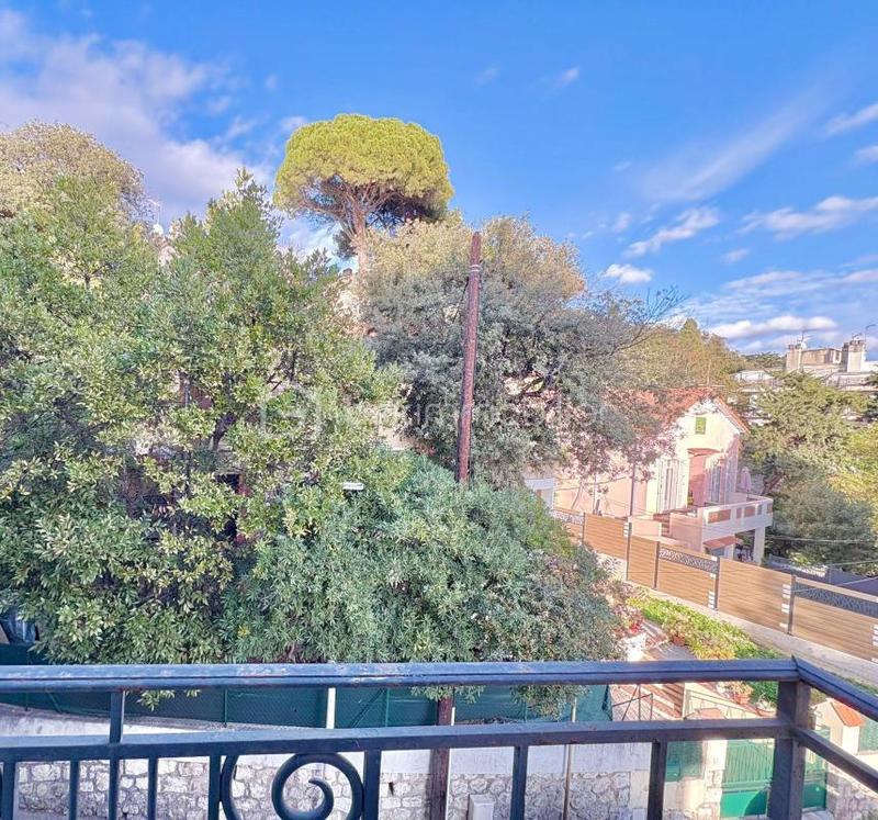 Appartement - 106 m² - 4 pièces