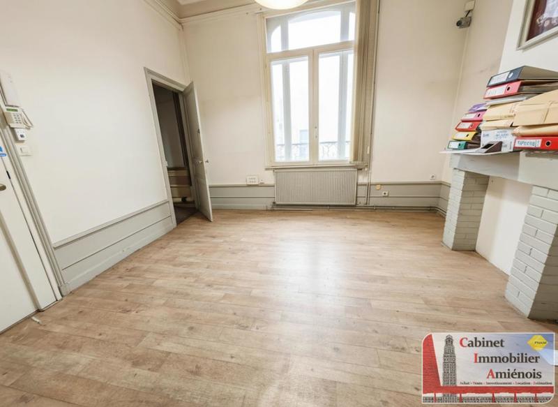 Local commercial - 83 m² - 1 pièce