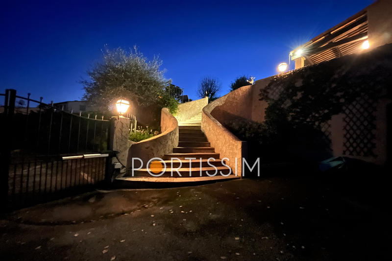 Maison - 149 m² - 6 pièces