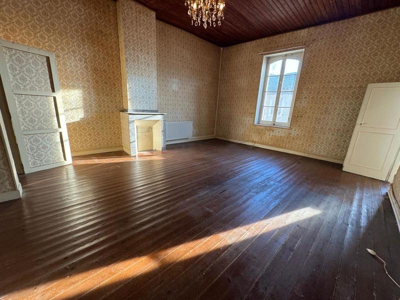 Maison - 376 m² - 2 pièces