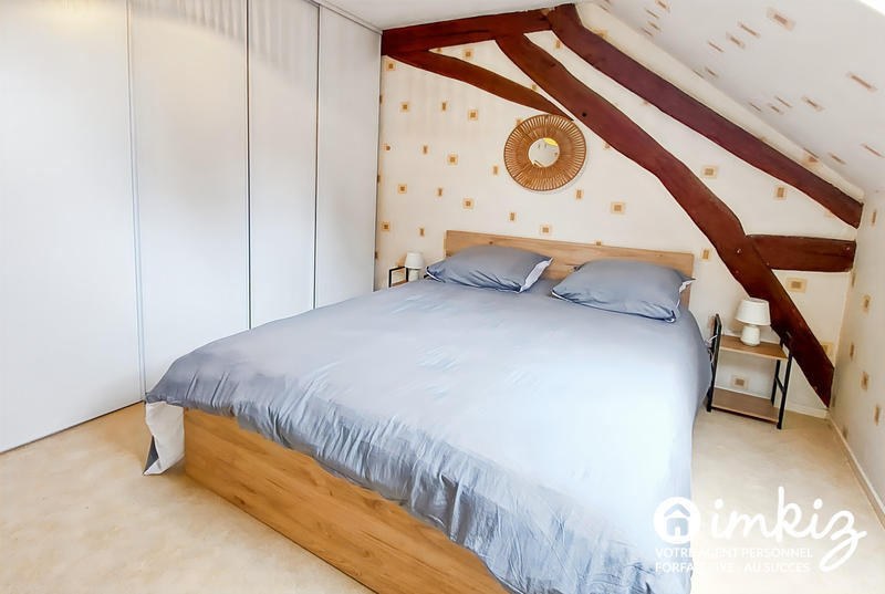 Maison - 360 m² - 15 pièces