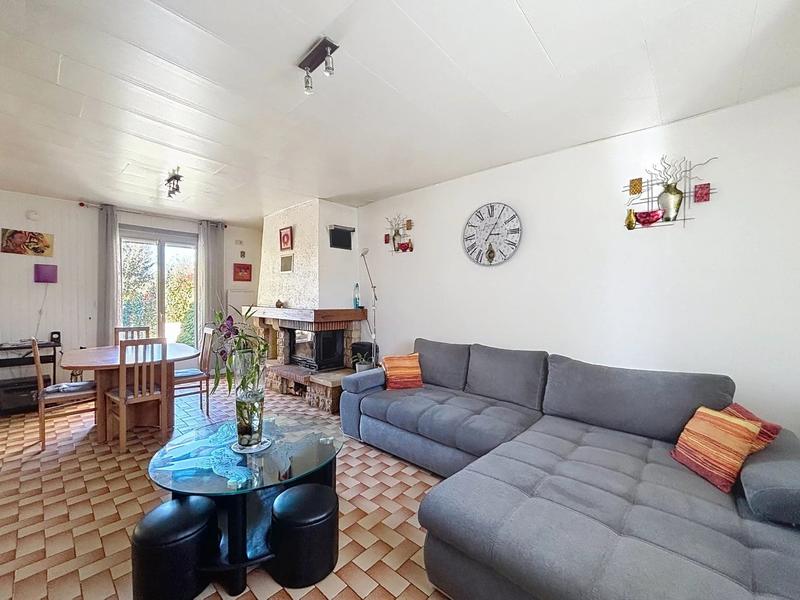 Maison - 93 m² - 6 pièces