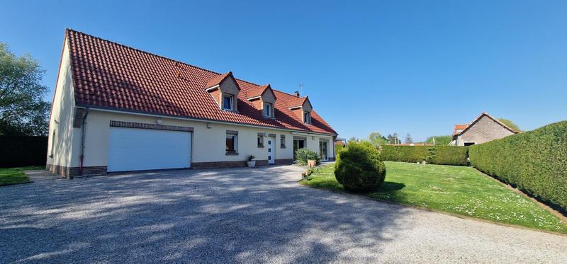 Maison - 270 m² - 7 pièces