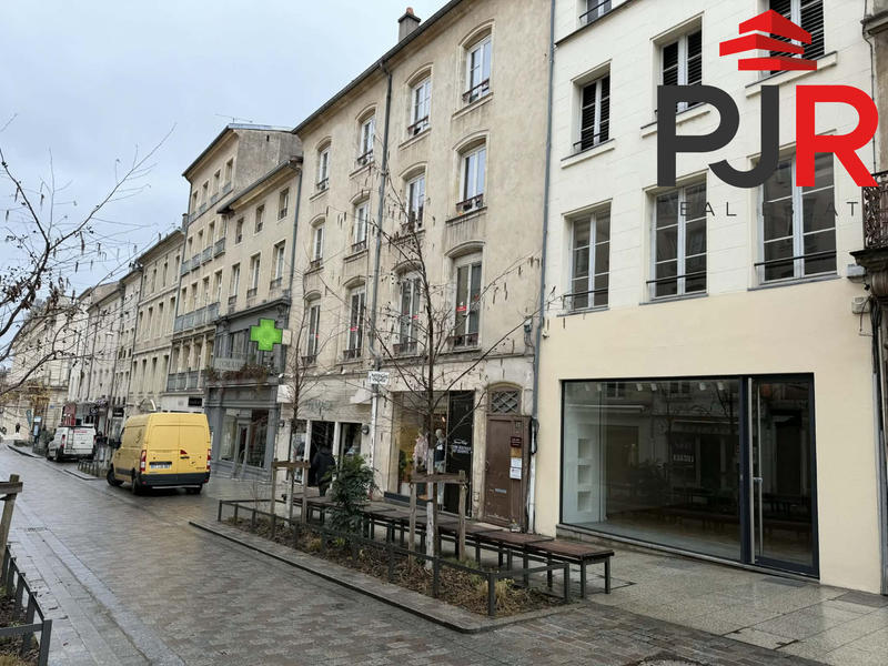 Local commercial - 386 m²