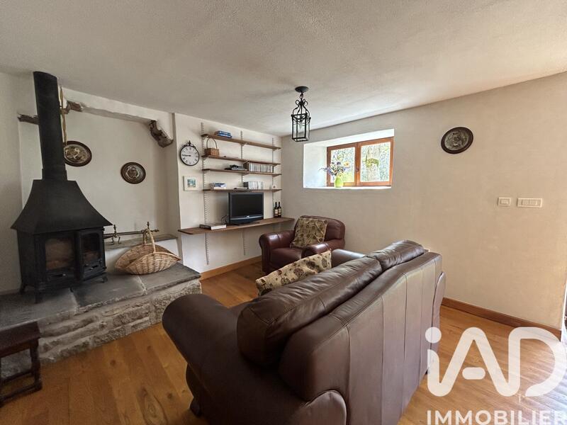 Maison - 204 m² - 8 pièces