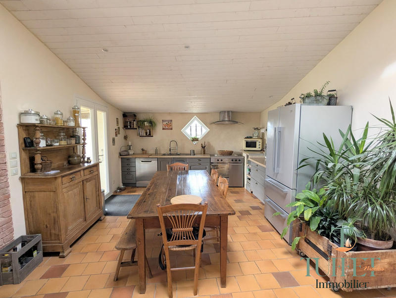 Maison ancienne - 166 m² - 8 pièces