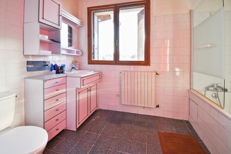 Maison - 189 m² - 8 pièces