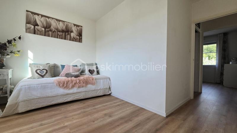 Maison traditionnelle - 144 m² - 7 pièces