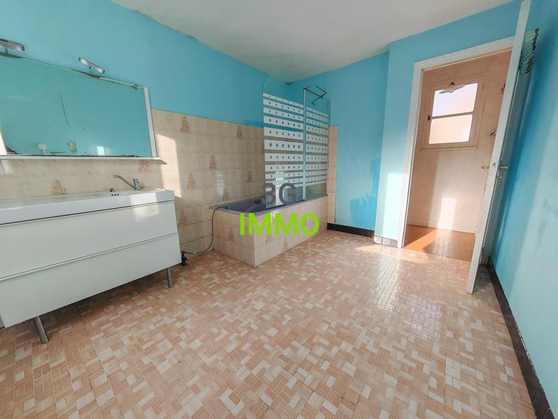 Maison en pierre - 91 m² - 3 pièces