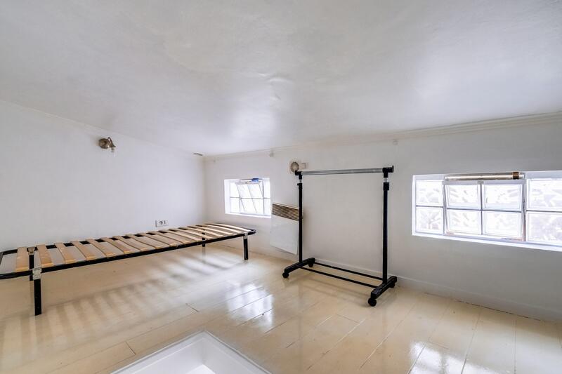 Local d'activités - 9 m²