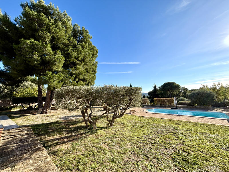 Maison - 177 m² - 7 pièces