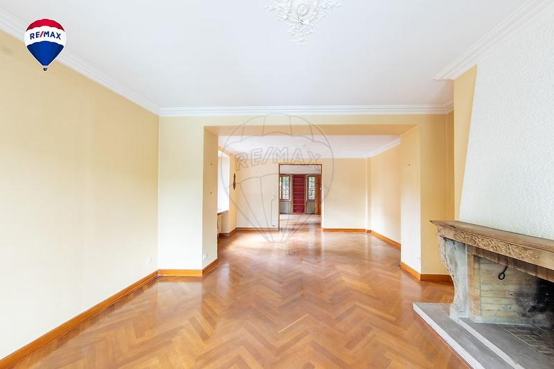 Demeure - 287 m² - 7 pièces