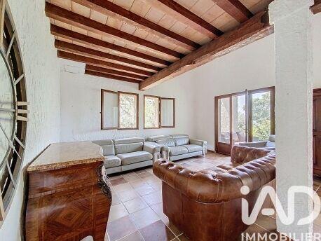 Maison - 143 m² - 5 pièces