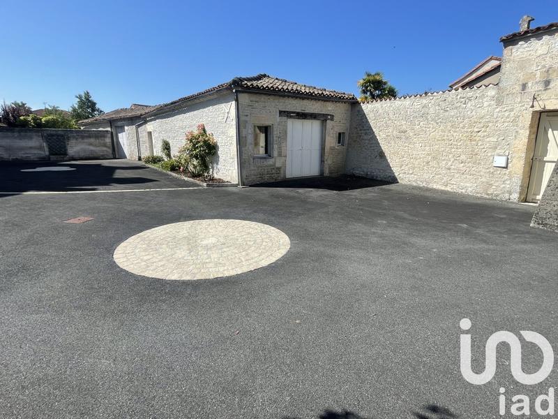 Maison - 210 m² - 6 pièces