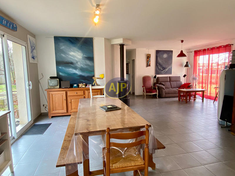 Maison - 122 m² - 5 pièces