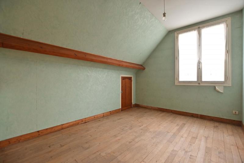 Maison - 99 m² - 6 pièces