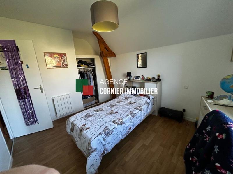 Maison - 104 m² - 4 pièces