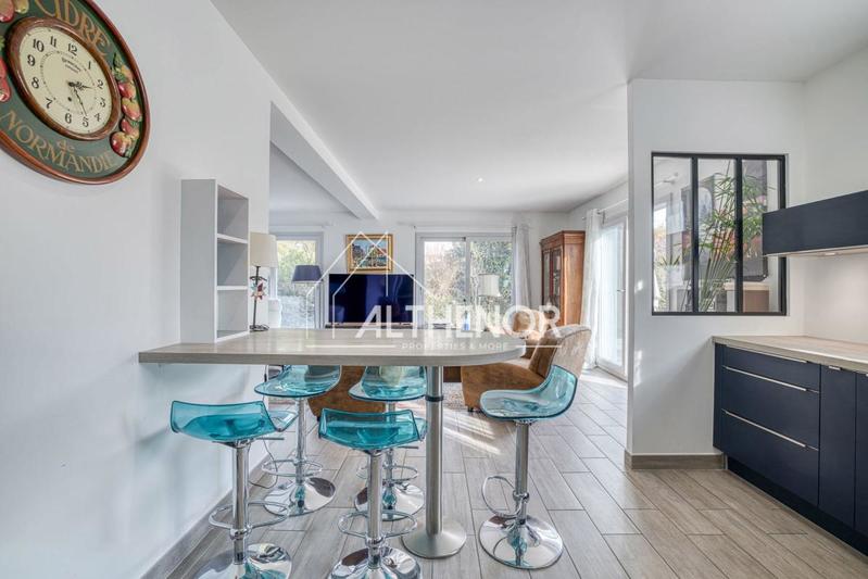 Villa - 104 m² - 4 pièces