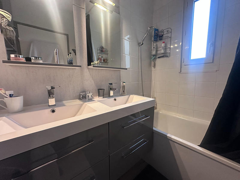 Appartement - 84 m² - 4 pièces