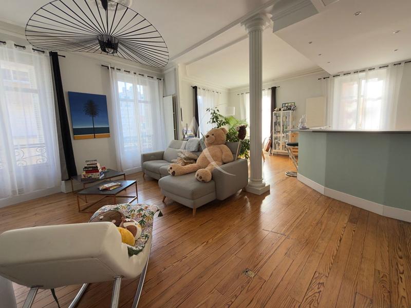 Appartement - 94 m² - 3 pièces