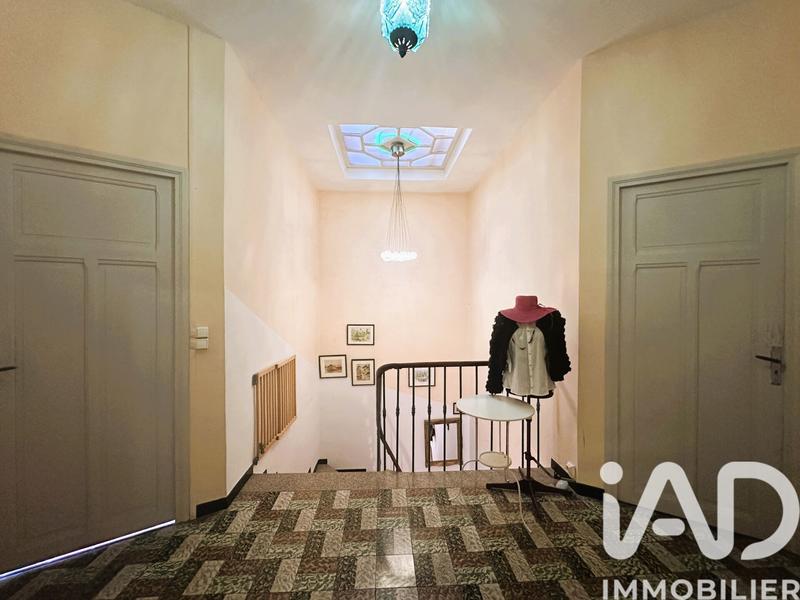 Maison - 240 m² - 8 pièces