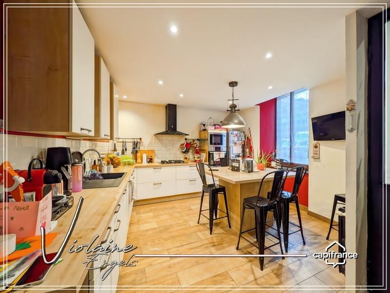 Maison de village - 285 m² - 9 pièces