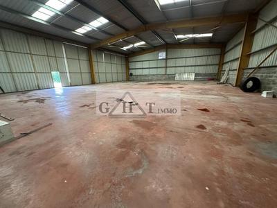 Entrepôt - 860 m²