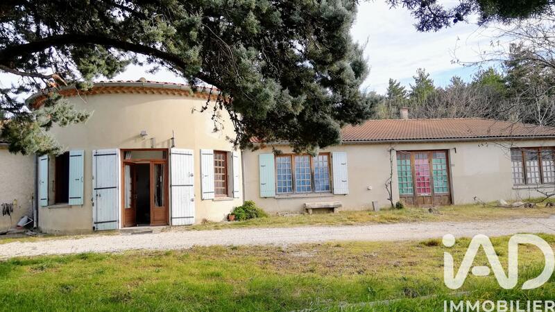 Maison - 286 m² - 4 pièces