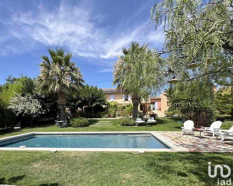 Maison - 380 m² - 11 pièces