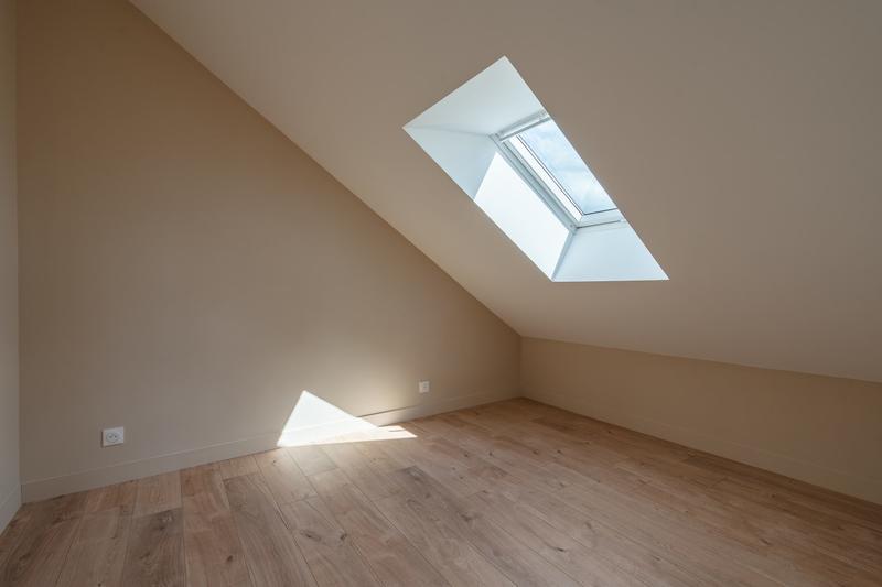 Maison - 92 m² - 6 pièces