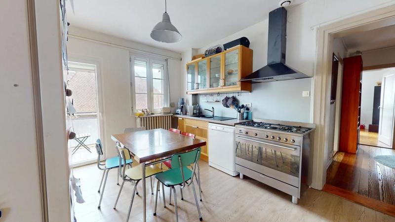 Appartement - 147 m² - 7 pièces