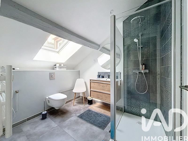 Maison - 340 m² - 9 pièces