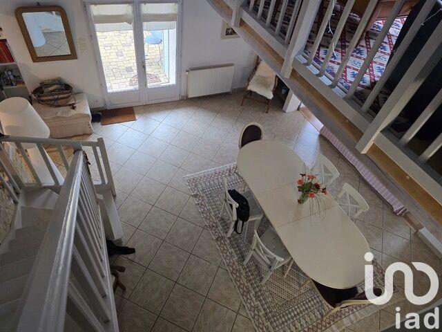 Maison - 176 m² - 8 pièces