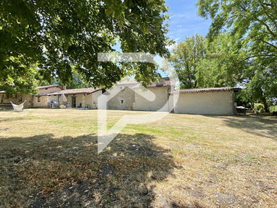 Maison - 348 m² - 14 pièces