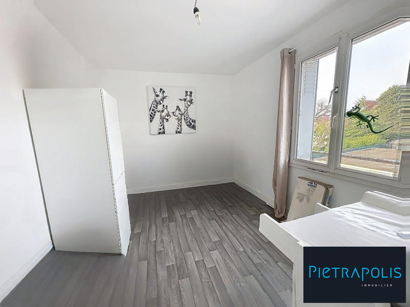 Appartement - 90 m² - 4 pièces