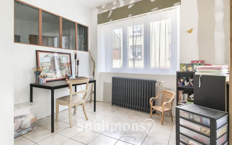 Maison - 230 m² - 8 pièces