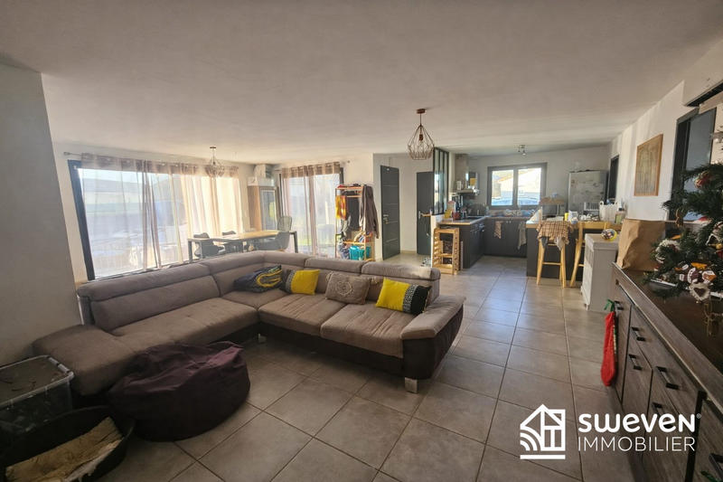 Maison - 104 m² - 4 pièces