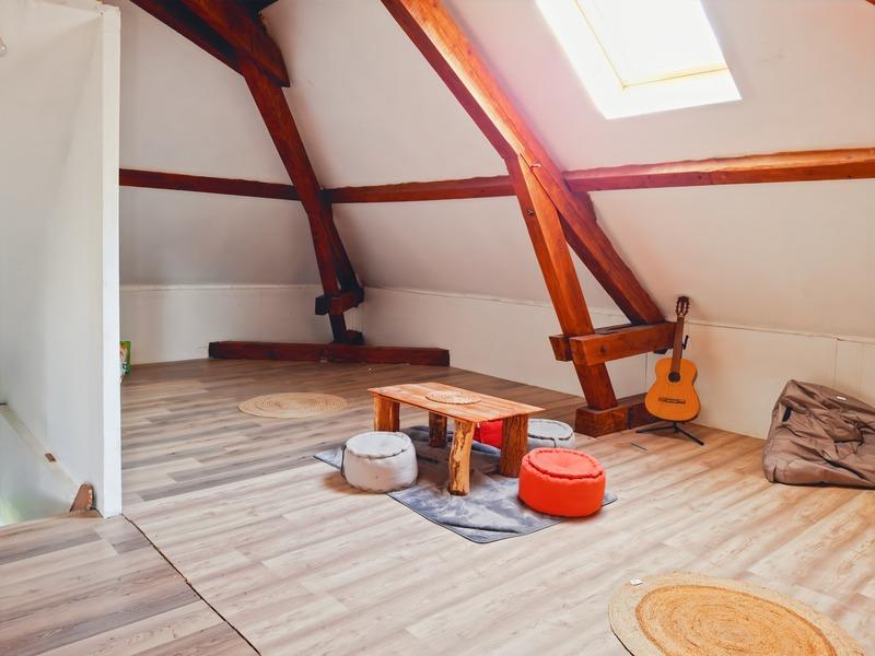 Maison - 301 m² - 10 pièces