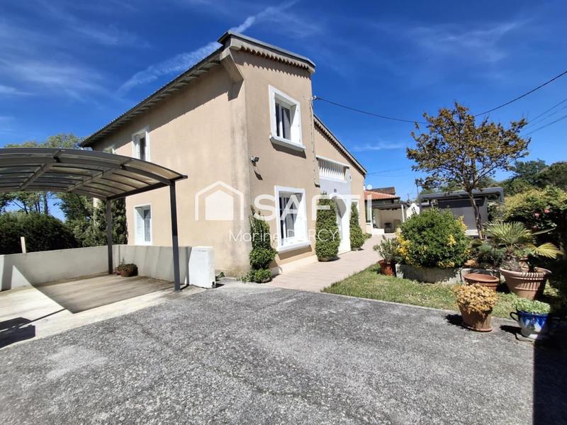 Maison - 219 m² - 6 pièces