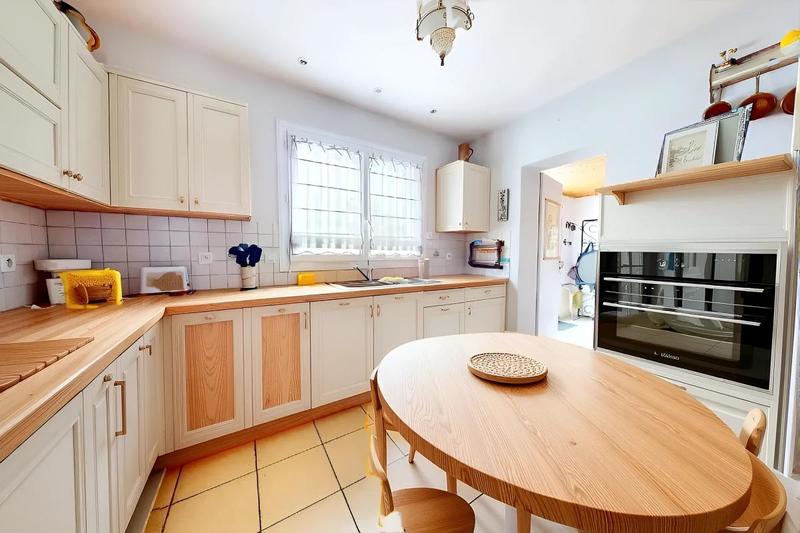 Maison - 101 m² - 5 pièces