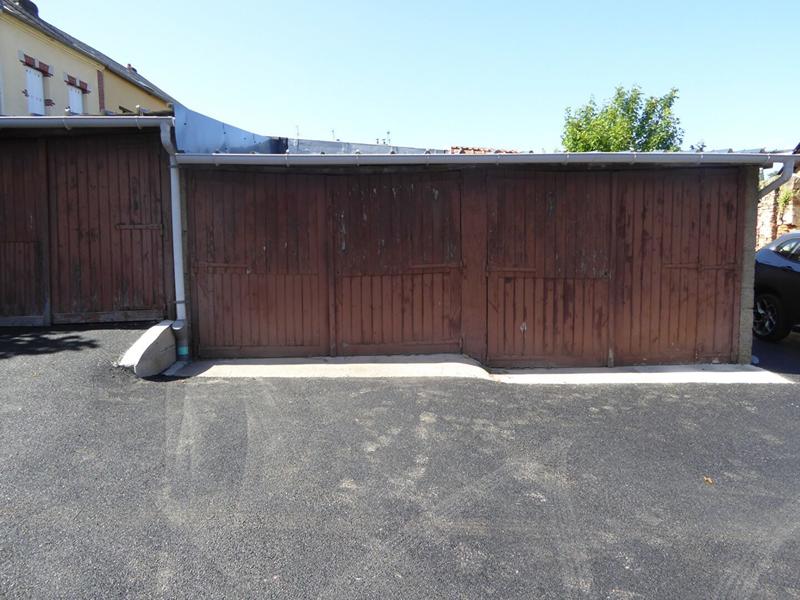 Parking / Garage - 230 m²