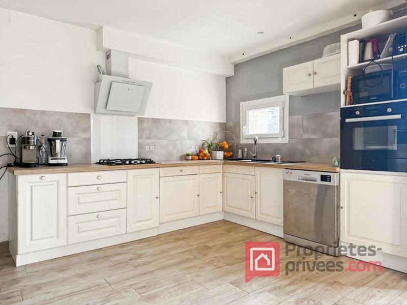 Maison - 189 m² - 9 pièces