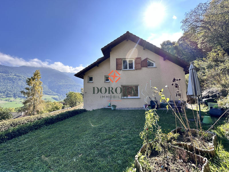 Maison traditionnelle - 111 m² - 5 pièces