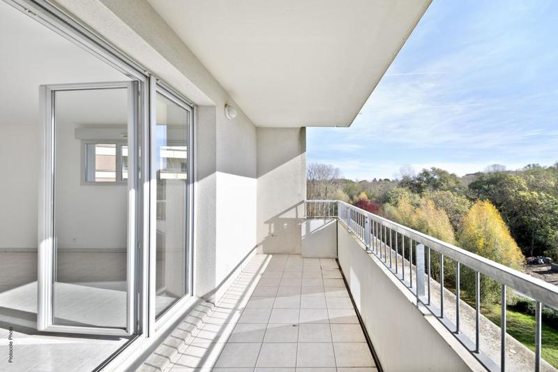 Appartement - 93 m² - 4 pièces