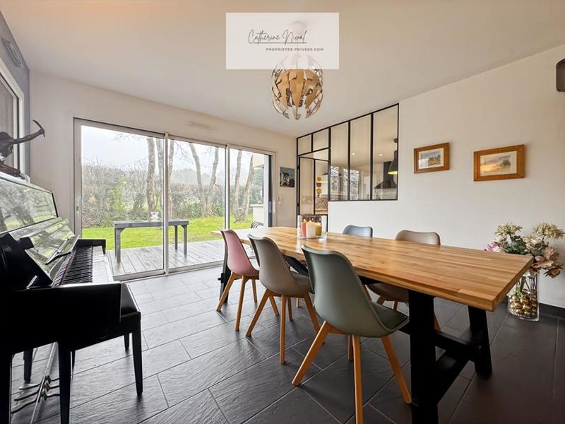 Maison - 177 m² - 9 pièces