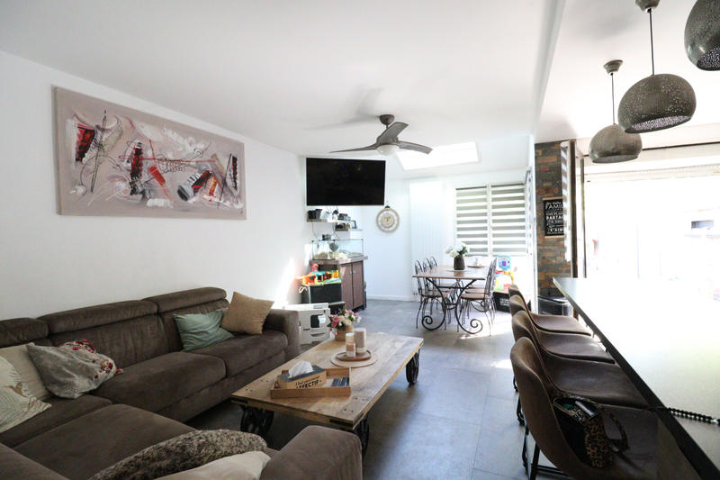 Maison - 90 m² - 4 pièces