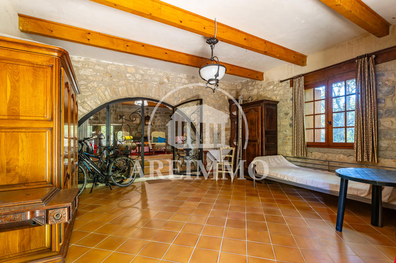 Maison - 208 m² - 7 pièces